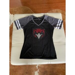 District Made,‎ St Louis Cardinals, v-neck  t-shirt size Medium